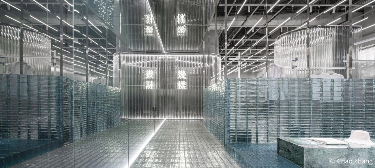 Openness and transparency in the fashion world: 'Translucent facades & see-through shopping'